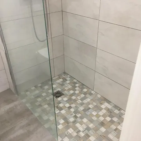 Les Oceanides 胡安莱潘